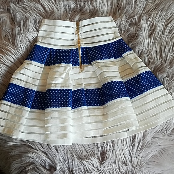 Girls skirt - Picture 2 of 5